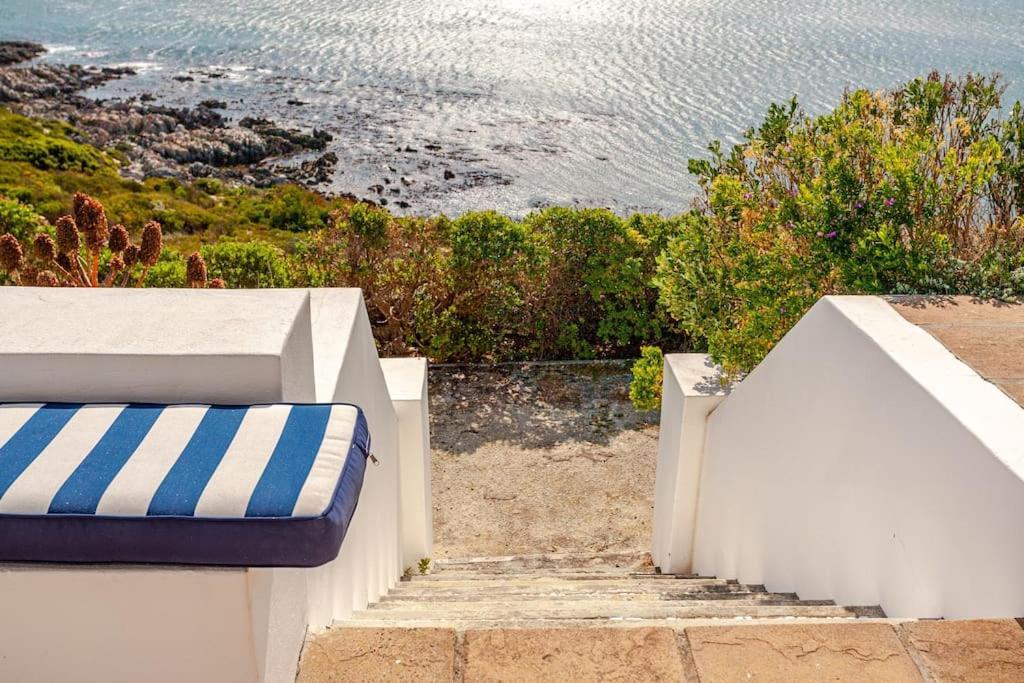 La Petite Baleine Oceanfront Luxury Villa 드 켈더스 외부 사진