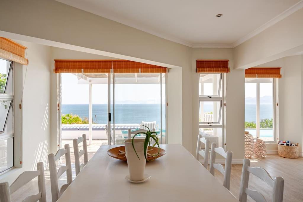 La Petite Baleine Oceanfront Luxury Villa 드 켈더스 외부 사진