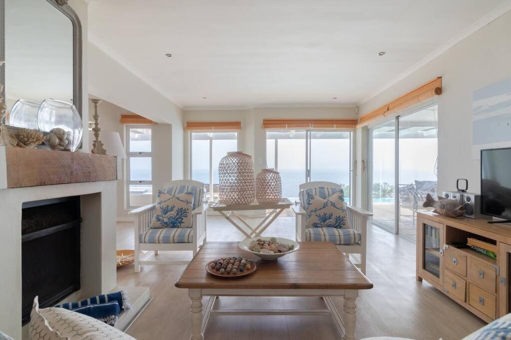La Petite Baleine Oceanfront Luxury Villa 드 켈더스 외부 사진