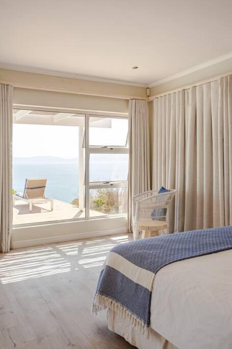 La Petite Baleine Oceanfront Luxury Villa 드 켈더스 외부 사진