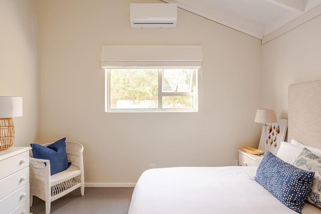 La Petite Baleine Oceanfront Luxury Villa 드 켈더스 외부 사진