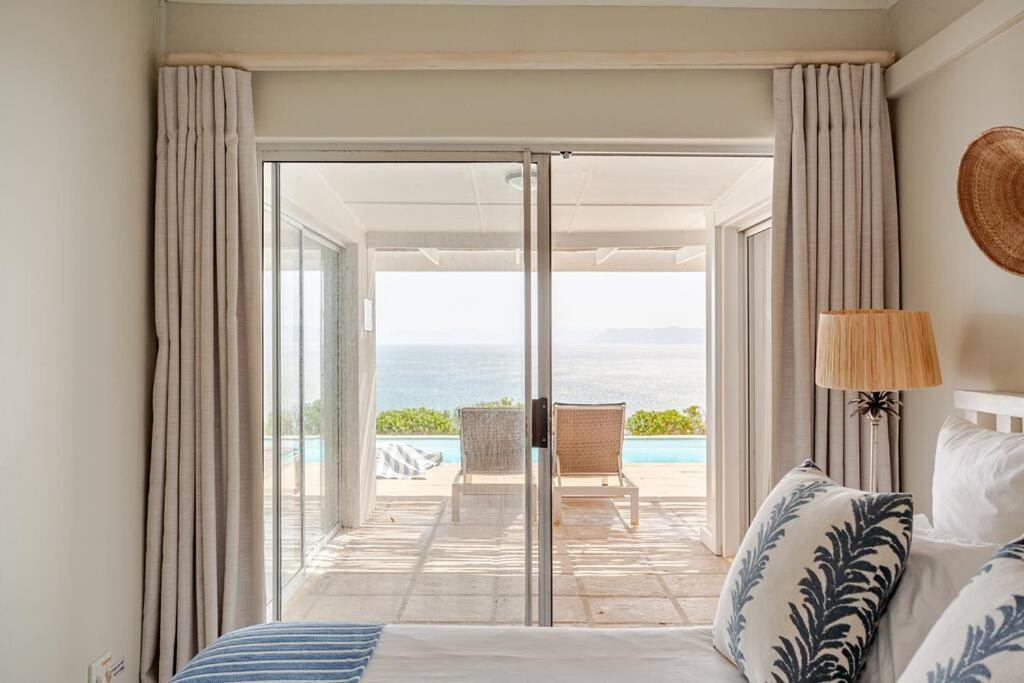 La Petite Baleine Oceanfront Luxury Villa 드 켈더스 외부 사진