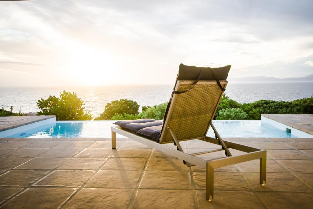La Petite Baleine Oceanfront Luxury Villa 드 켈더스 외부 사진